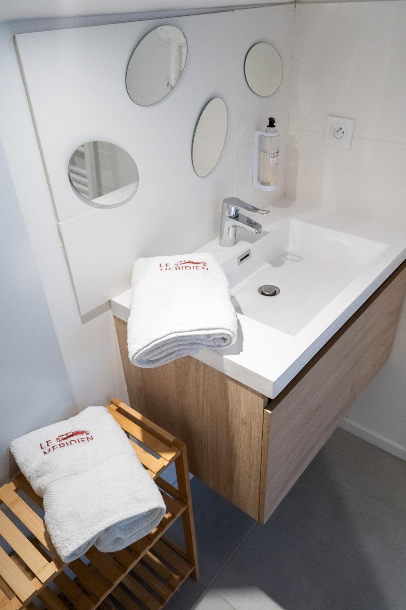 Loft Dyane - Le Meridien #Parking #Lave-Linge #Clim #Netflix Charbonnieres-les-Bains Luaran gambar